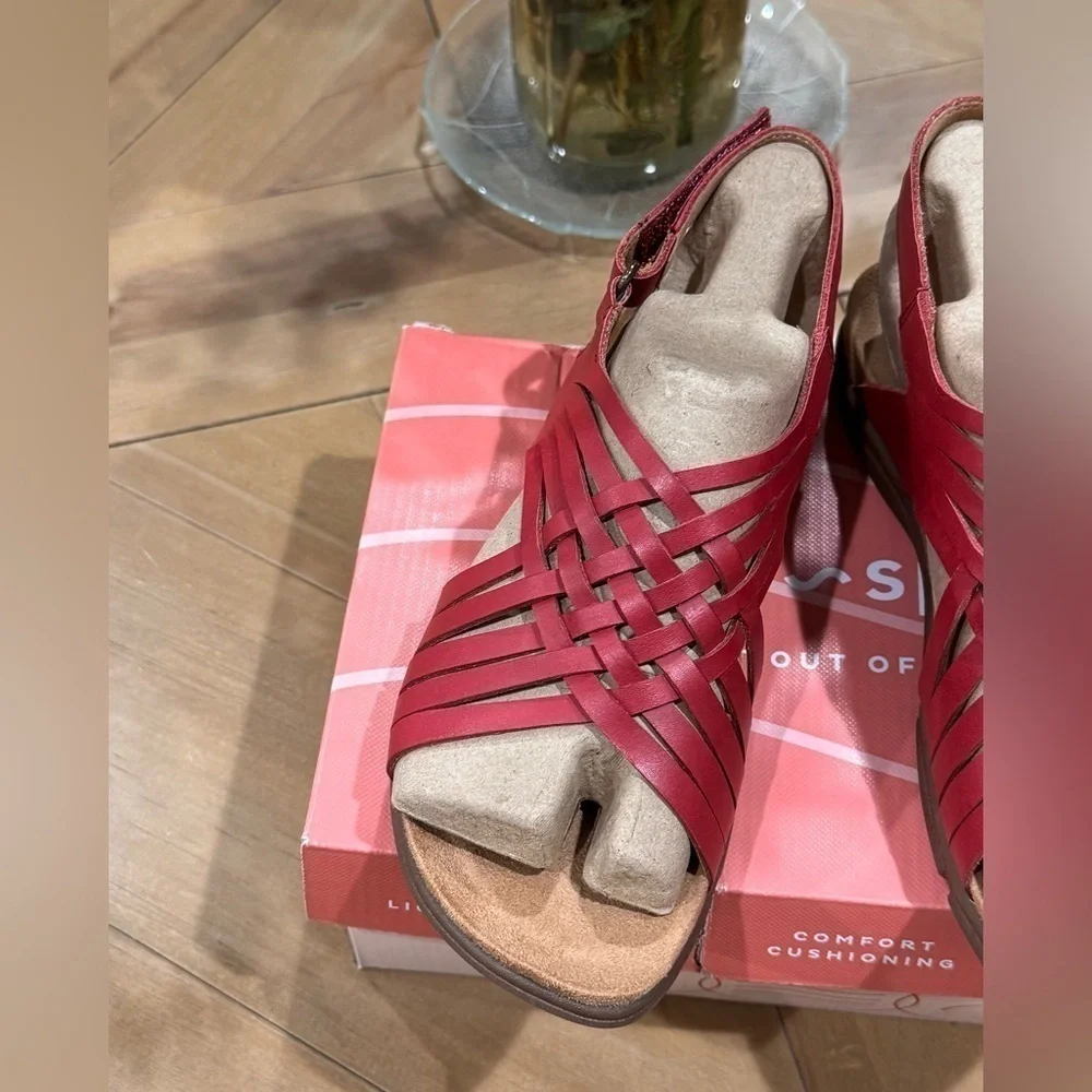 Easy Spirit Mar Women's Leather Slingback Sandals - Picture 3 of 6